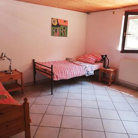 Souterrain 2-zimmer In شقة *