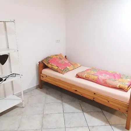 Souterrain 2-zimmer In شقة
