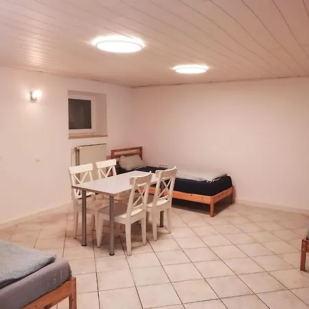 Souterrain 2-zimmer In *