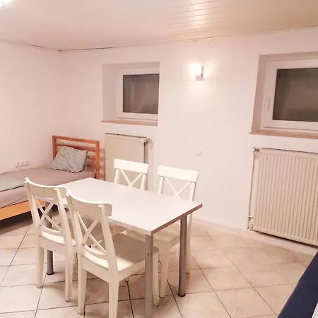 Apartment Souterrain 2-zimmer In *